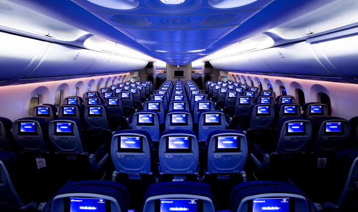 787-cabina-turista.jpg